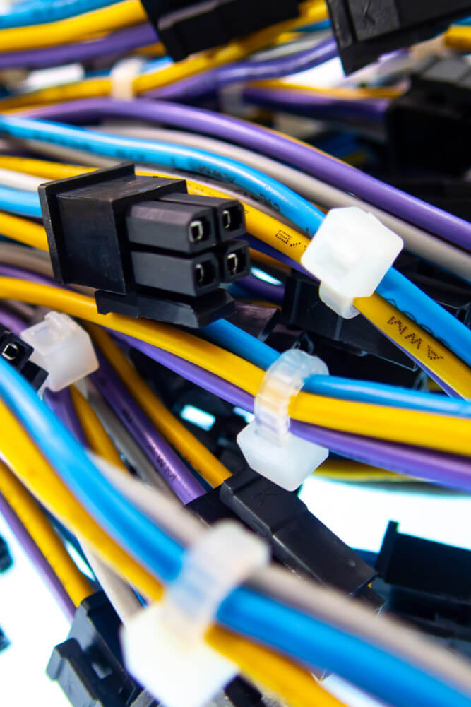 A variety of electronic cables