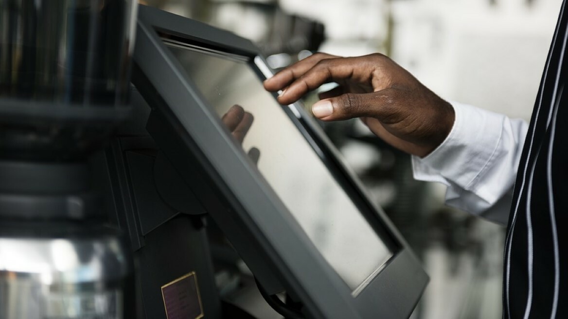 capacitive touchscreen manufacturer for retail and services organizations