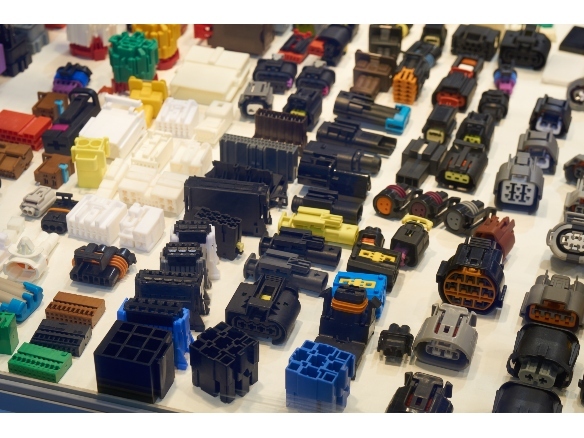 automotive electrical connectors made of plastic