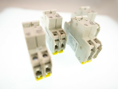 Connectors (wire to board)